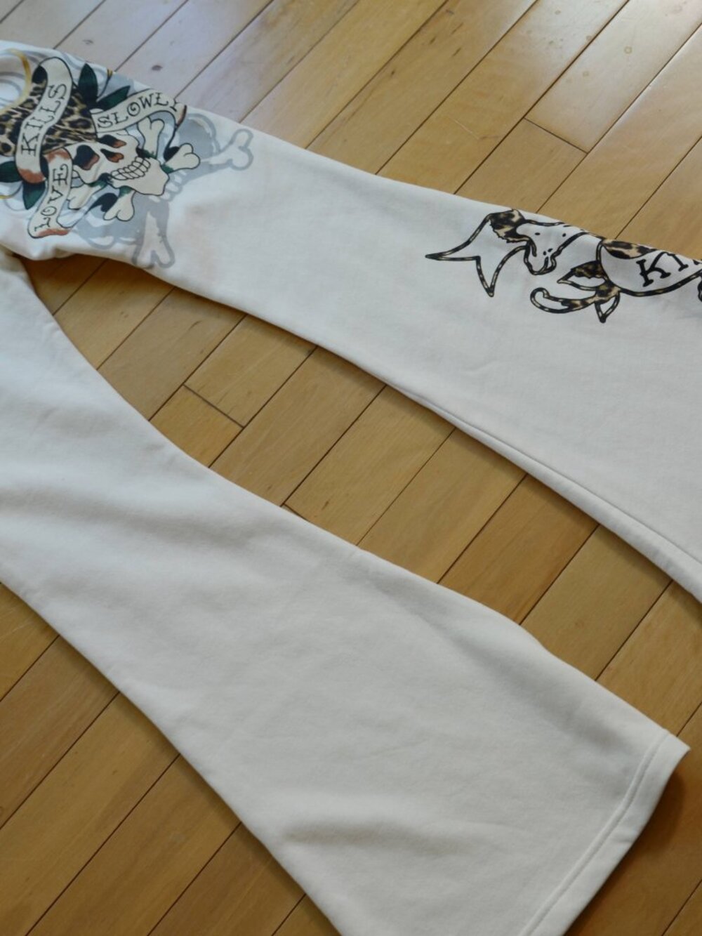 Ed Hardy "Love Kills Slowly" Bootcut Fleece Jogger Pants Size M NWT - Picture 11 of 13